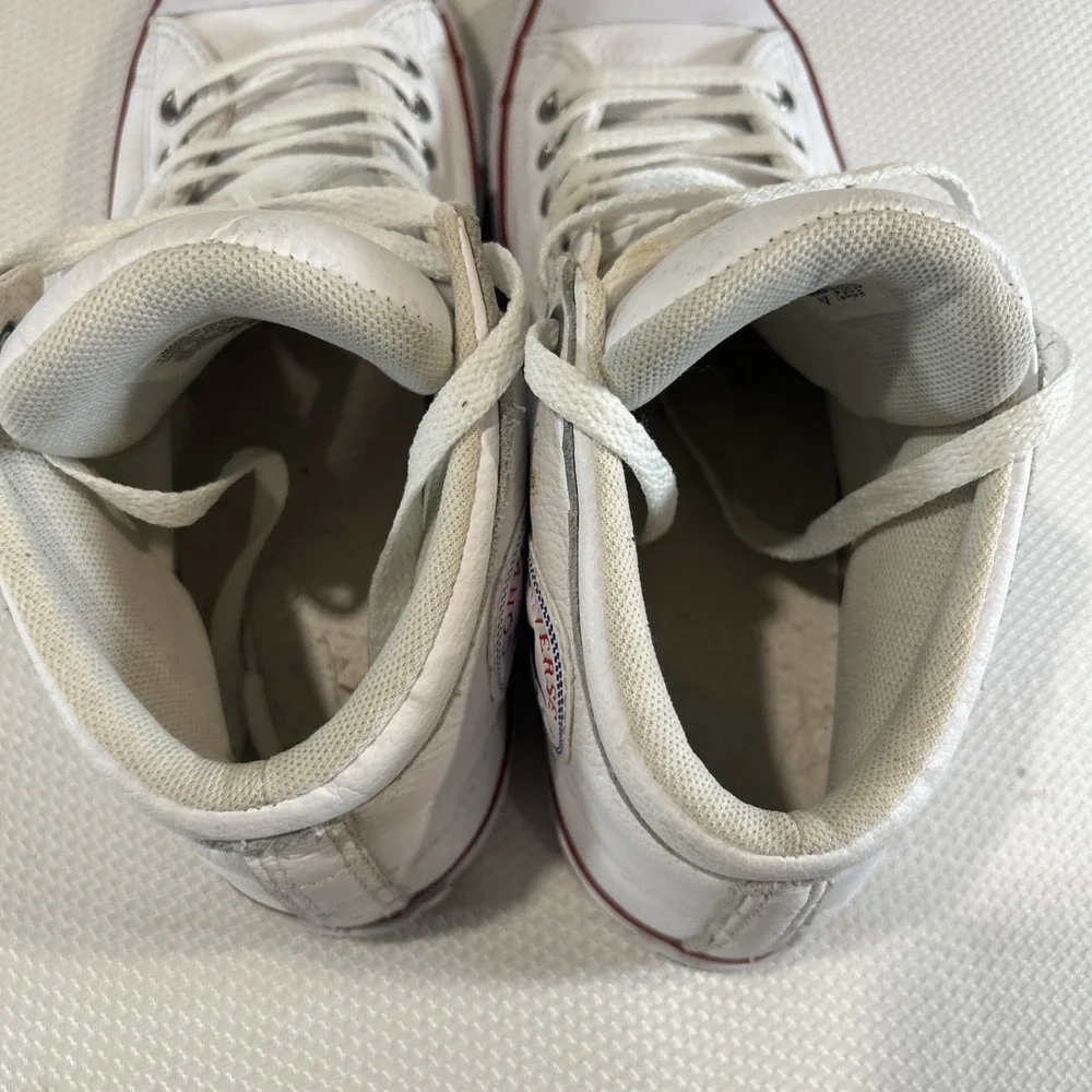 Converse Chuck Taylor All Star Sneakers White Men's 10 / Women's 12 Classic